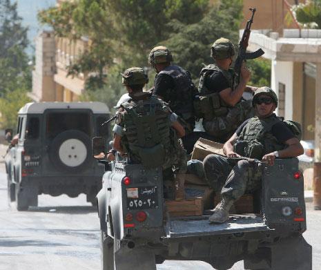 Lebanese Army Arrests 4 Syrians on Suspicion of Belonging to Terrorist Group
